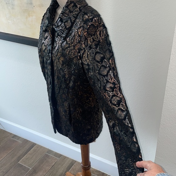GORGEOUS PYTHON IN BLACK AND COPPER! By ERIN SZ L SOFT AND COMFORTABLE - Picture 5 of 15